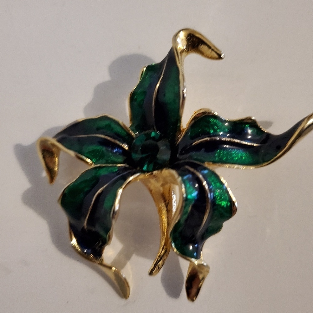 🌸📌 Flower Brooch